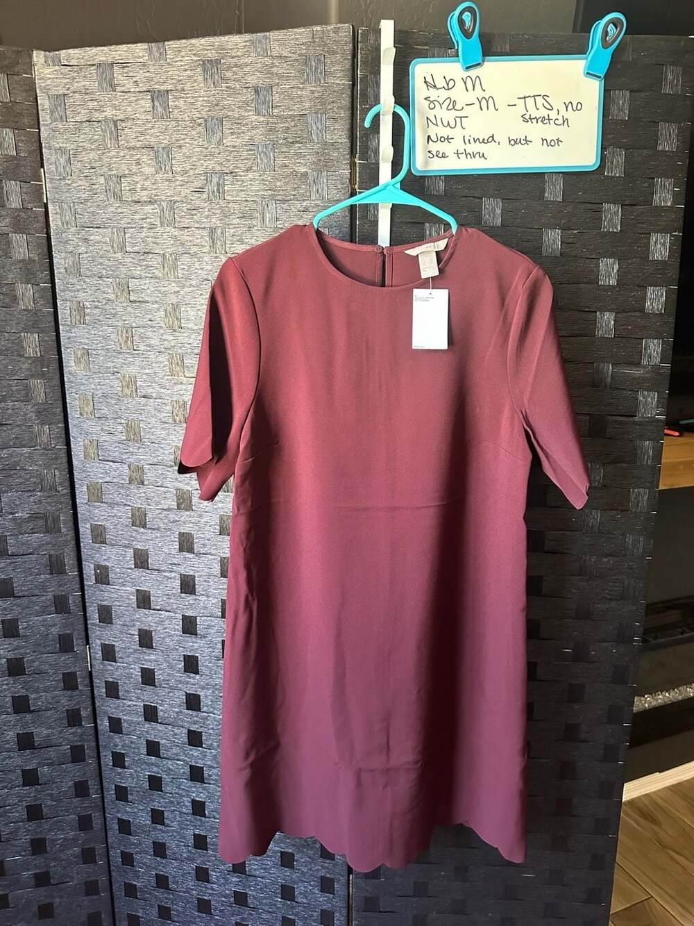 H&M Dress Size M Burgundy Short Sleeve Scallop Hem Mini